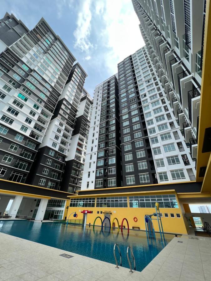 Ferienwohnung New!! Loving Night Novo 2Br 4-9Pax I Jonker I Netflix I Family Malacca Exterior foto