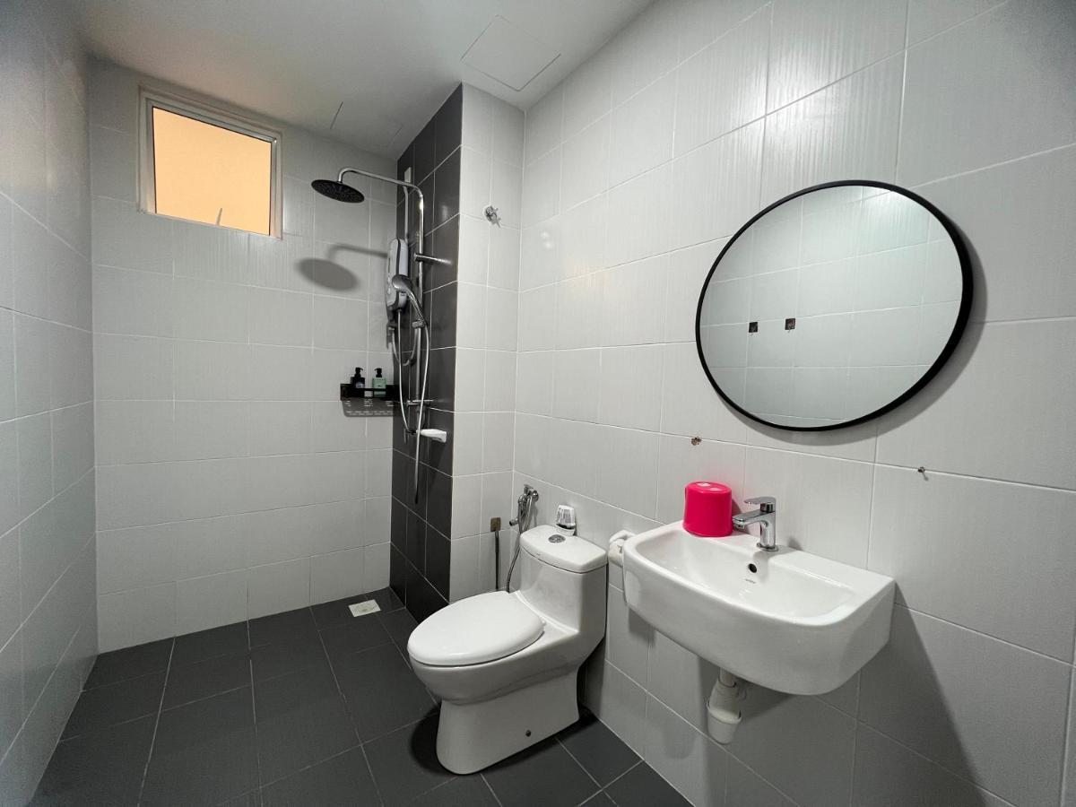 Ferienwohnung New!! Loving Night Novo 2Br 4-9Pax I Jonker I Netflix I Family Malacca Exterior foto